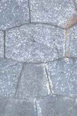 世間遺産 蔵石垣縁起物石組み