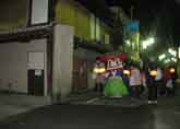 開扉祭への提灯行列