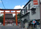 津島神社の門前